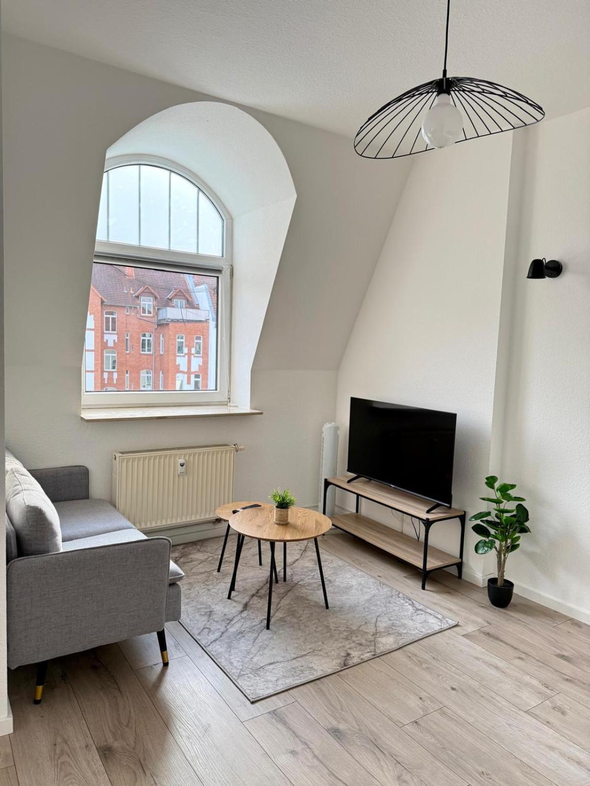 Raha Apartments - Modernes Studio-Apartment - Hbf - Gratis Parkplatz Эрфурт Экстерьер фото